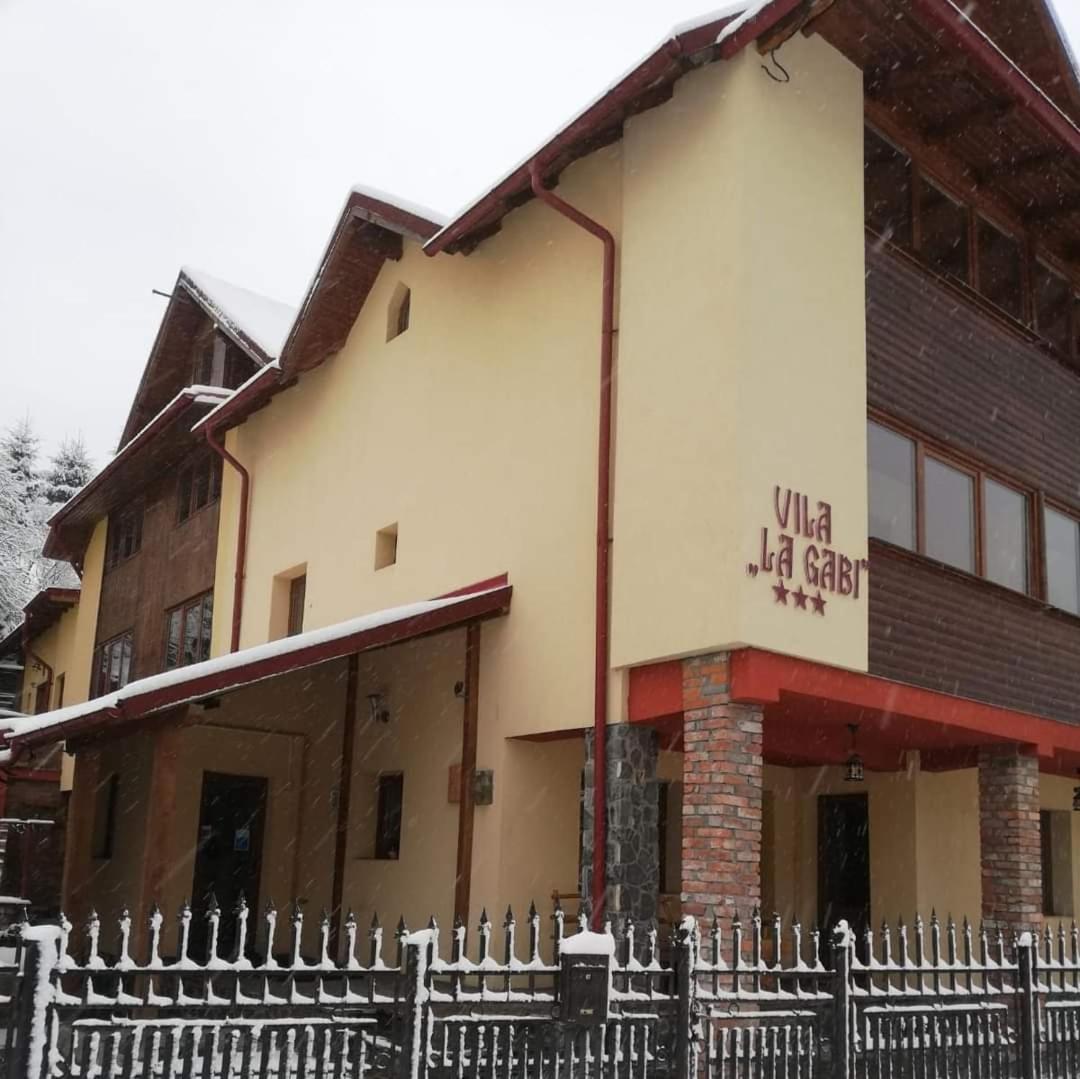 Отель La Gabi Азуга Экстерьер фото